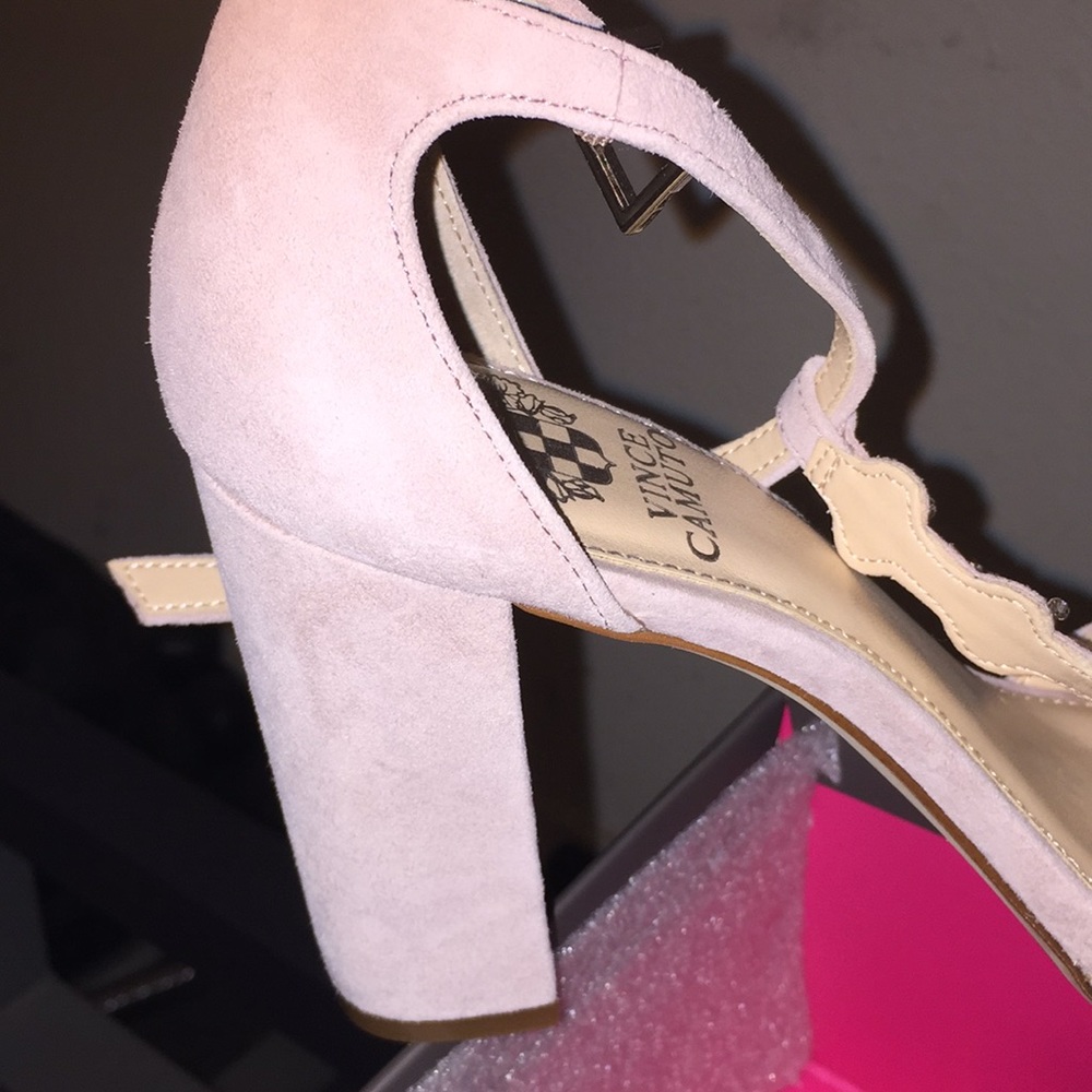 Heels - Picture 5 of 5